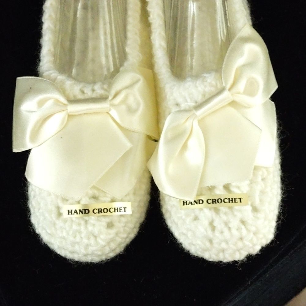 NWT Ben Berger Hand Crocheted Cream Slippers - Picture 3 of 6